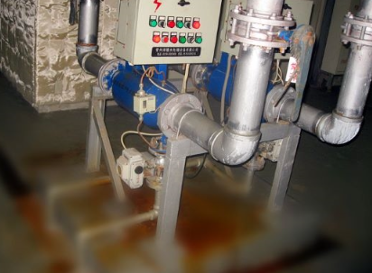 反沖洗過(guò)濾器設(shè)備應(yīng)用現(xiàn)場(chǎng) 反沖洗過(guò)濾器設(shè)備應(yīng)用現(xiàn)場(chǎng)